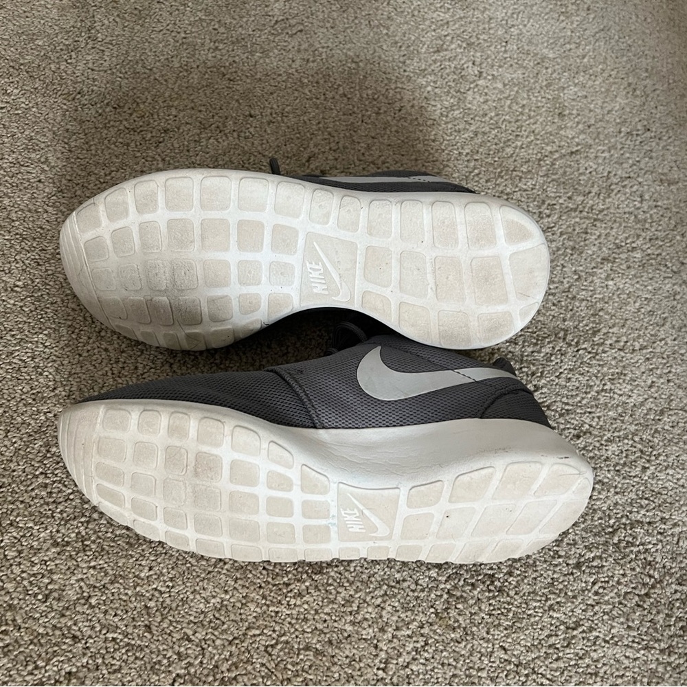 Grey Nike Roche - Picture 9 of 9